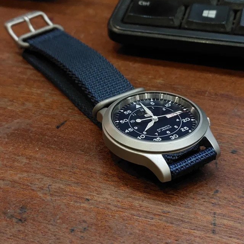 SEIKO 5 SNK807K2 - NAM - KÍNH KHOÁNG - DÂY VẢI - AUTOMATIC - SIZE 37MM - MÁY NHẬT - Ảnh 3
