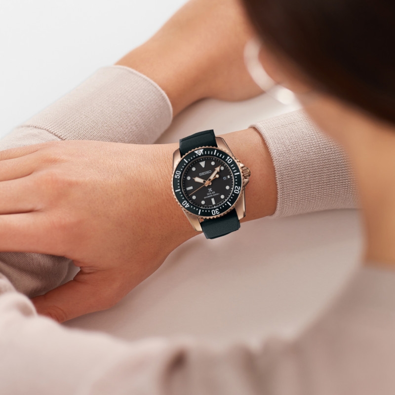 SEIKO SNE586P1 - NAM - KÍNH SAPPHIRE - DÂY CAO SU - PIN - SIZE 38.5MM - MÁY NHẬT - Ảnh 2