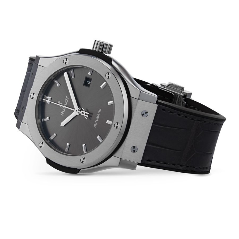 1675352624_dong-ho-nam-hublot-classic-fusion-automatic-grey-dial-42-mm-men-s-watch-542-nx-7071-lr-mau-den-mat-xam-628347da6839e-17052022135938.jpg