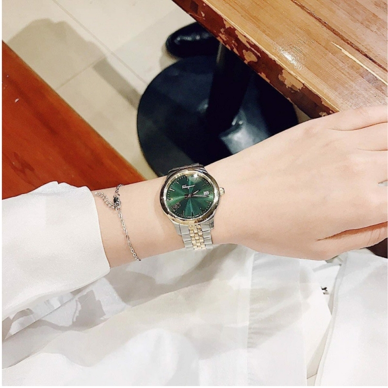 SALVATORE FERRAGAMO SFCU00219 - NỮ - KÍNH SAPPHIRE - DÂY KIM LOẠI - PIN - SIZE 28MM - MÁY ITALIA - Ảnh 4