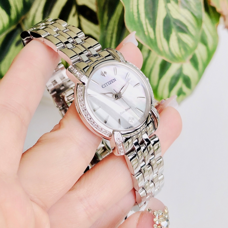 CITIZEN EM0690-50D - NỮ - KÍNH SAPPHIRE - DÂY KIM LOẠI - ECO DRIVE - SIZE 30MM - MÁY NHẬT - Ảnh 7