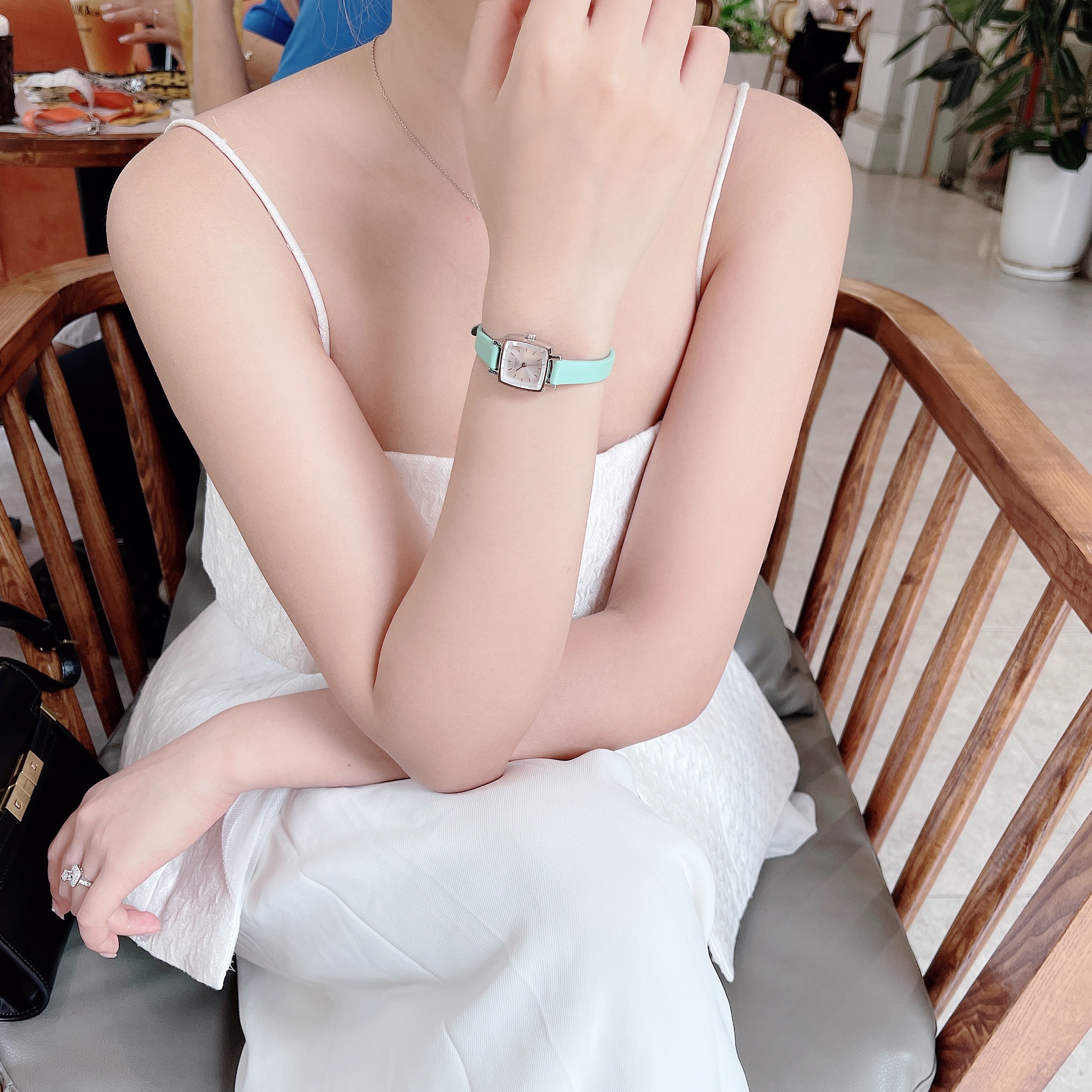 TISSOT LOVELY SQUARE T058.109.16.031.01 - NỮ - KÍNH SAPPHIRE - DÂY DA - PIN - SIZE 20MM - MÁY THỤY SỸ - Ảnh 2