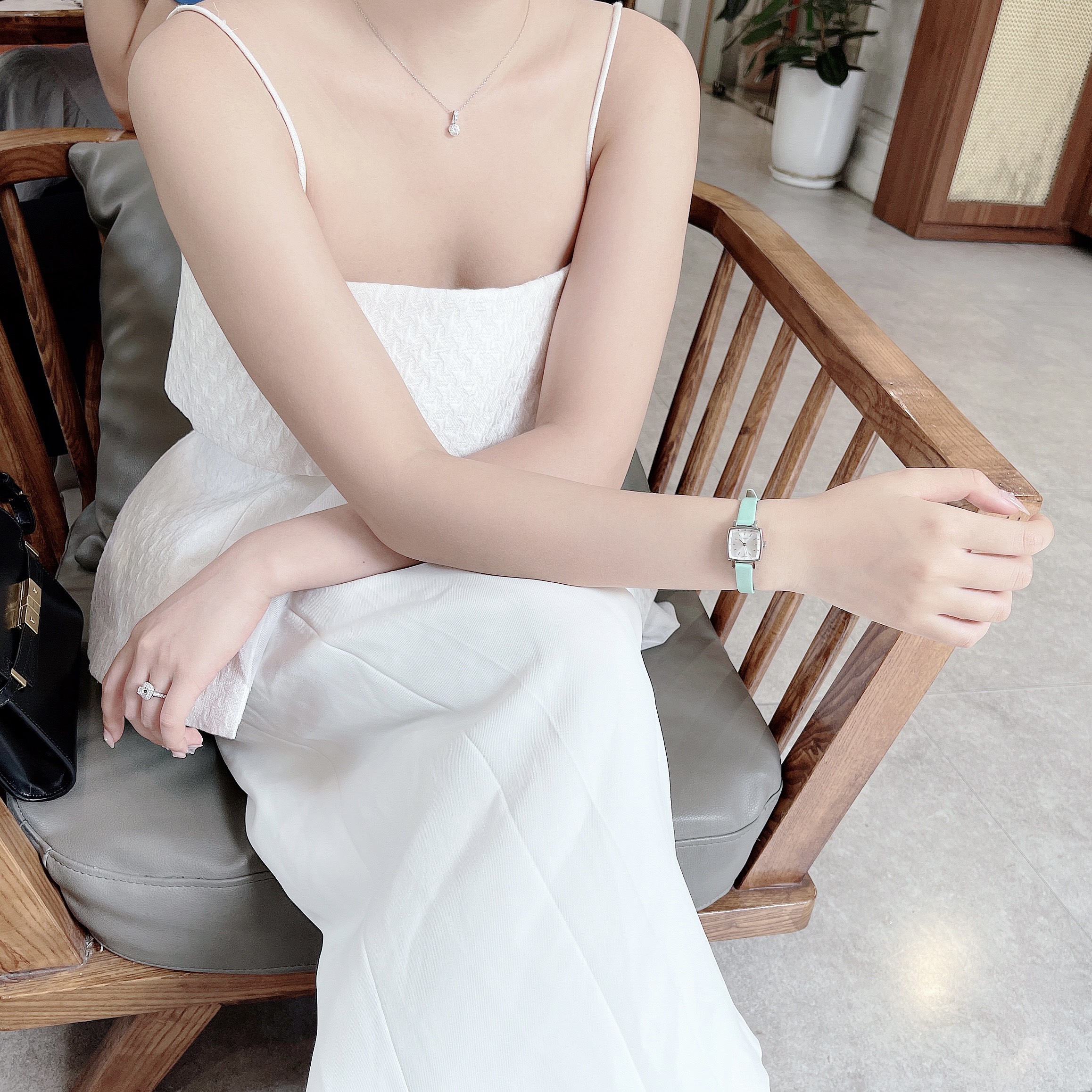 TISSOT LOVELY SQUARE T058.109.16.031.01 - NỮ - KÍNH SAPPHIRE - DÂY DA - PIN - SIZE 20MM - MÁY THỤY SỸ - Ảnh 3
